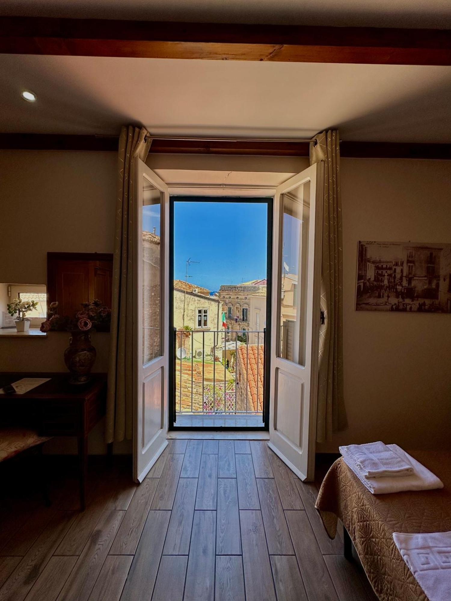 Hotel Lorylu Tropea Exterior foto